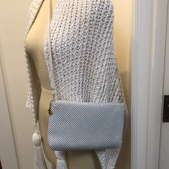 Whiting and Davis White Mesh Bag / Clutch Top Zipper  Collectible Vintage - Picture 4 of 5